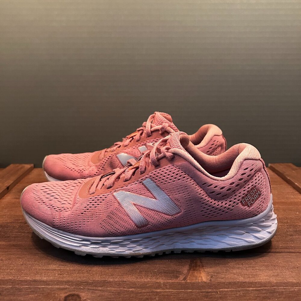 New Balance Womens Pink Running Athletic Sneakers Size 8
